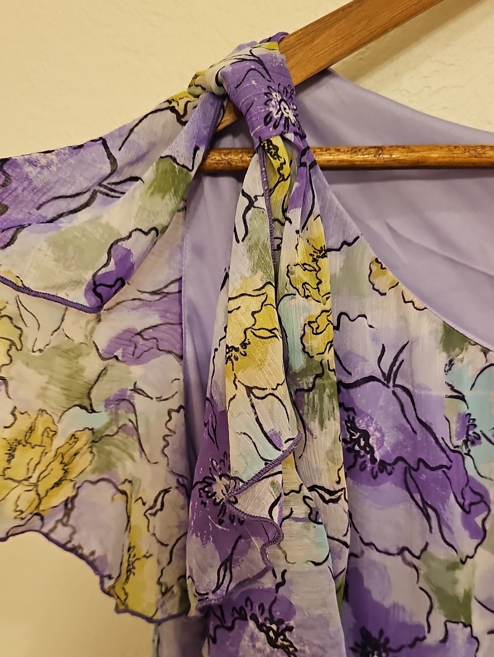 Dress Barn Blouse - Picture 3 of 5